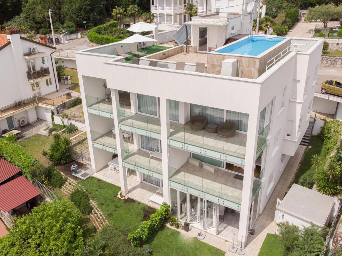 Apartment Lui With Rooftop Swimming Pool Ičići 外观 照片