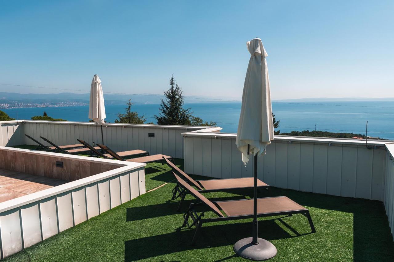 Apartment Lui With Rooftop Swimming Pool Ičići 外观 照片