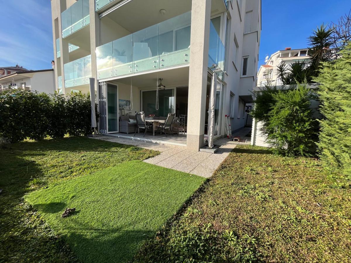 Apartment Lui With Rooftop Swimming Pool Ičići 外观 照片