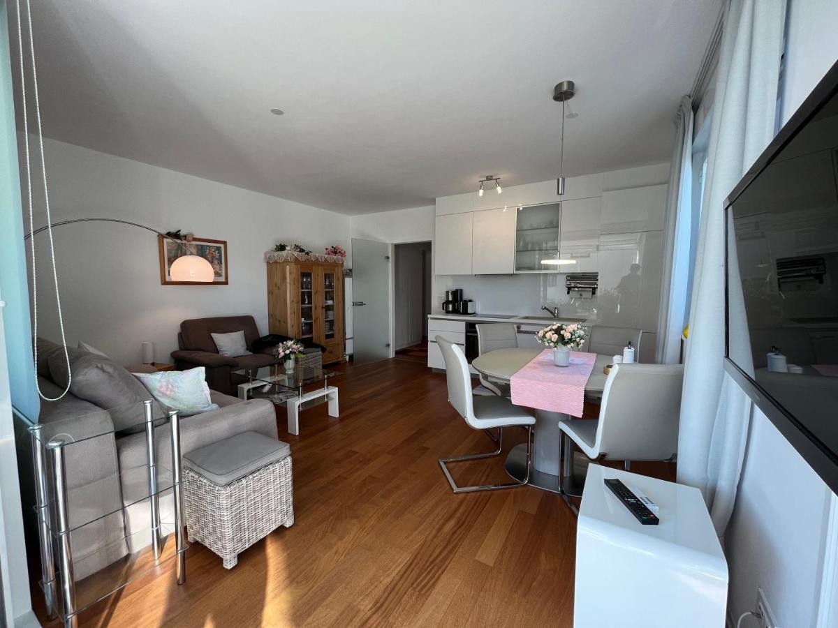 Apartment Lui With Rooftop Swimming Pool Ičići 外观 照片